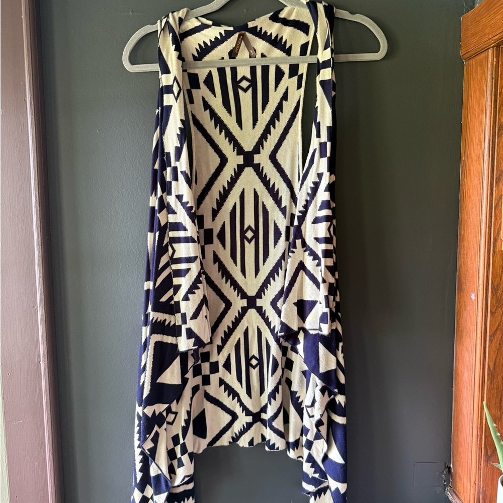 Stetson Western Geometric Blue and Cream Sleeveless Cardigan